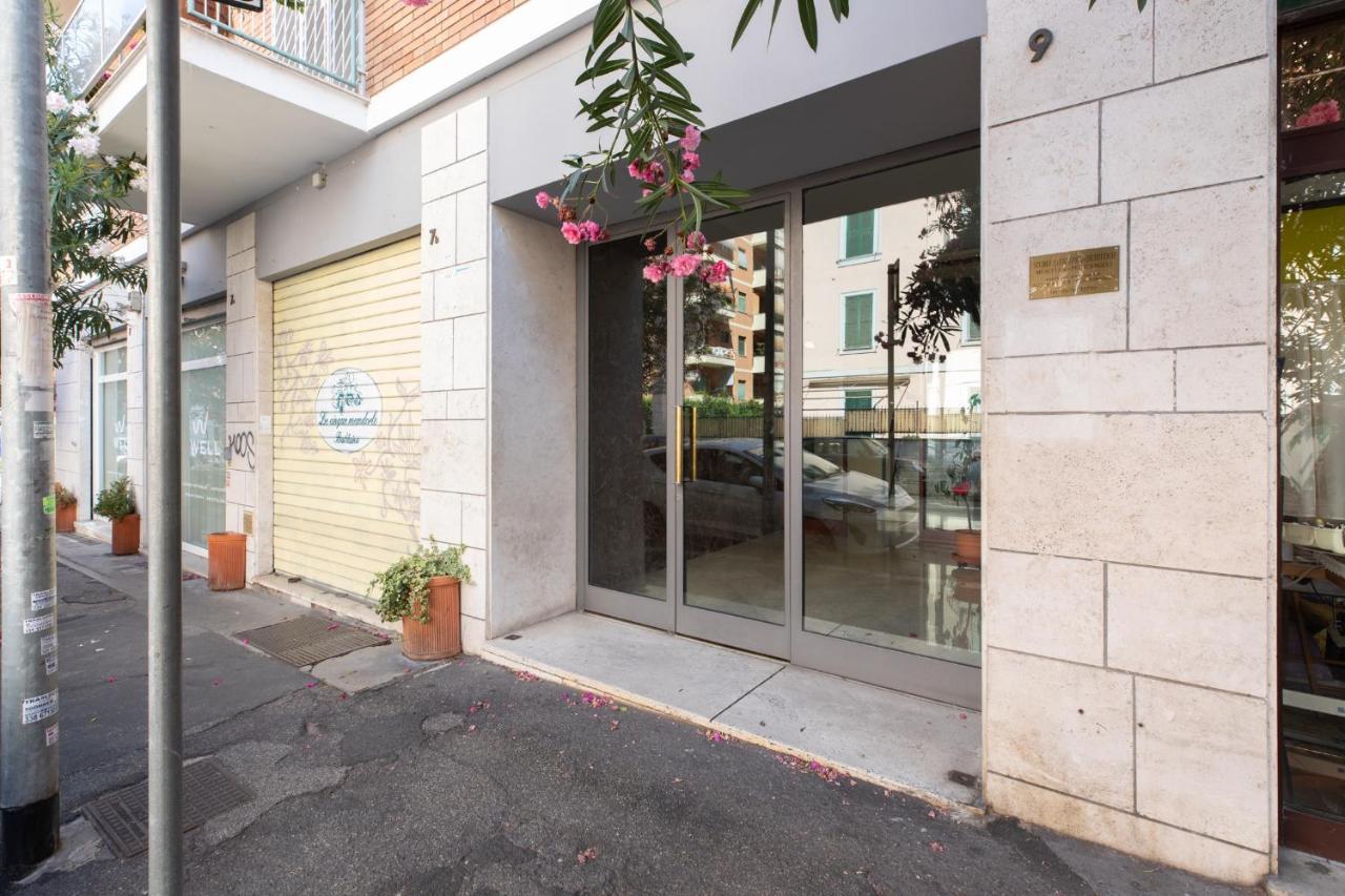 Iflat Shiny Penthouse In Balduina Apartment Rome Bagian luar foto